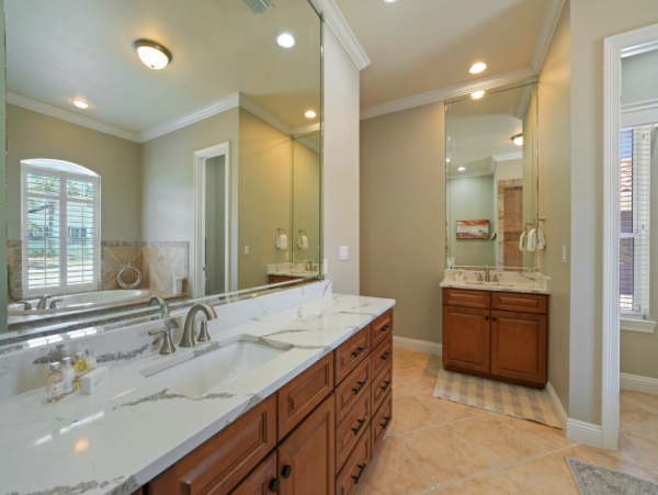 Luxurious Beach House in Destin - Private Pool & Spa